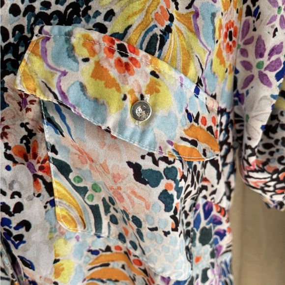 SUNNY LEIGH MULTICOLOR ROLL TAB SHORT SLEEVE DIAMOND BUTTON-UP BLOUSE M - Picture 2 of 8